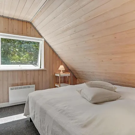 Front In With Sauna *