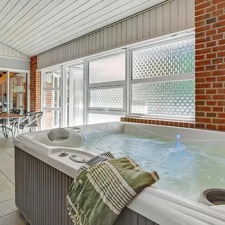 In With Sauna Prázdninový dům *