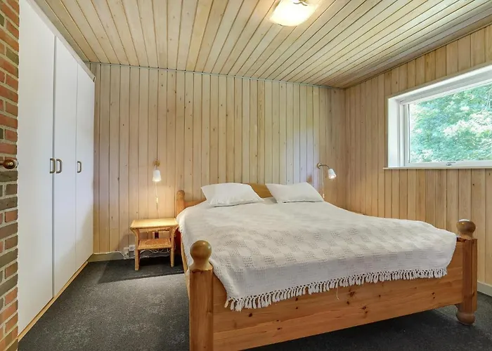 In With Sauna