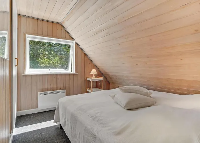 In With Sauna *